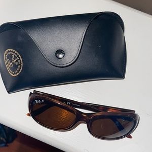 Like new Ray Ban Sun Glasses